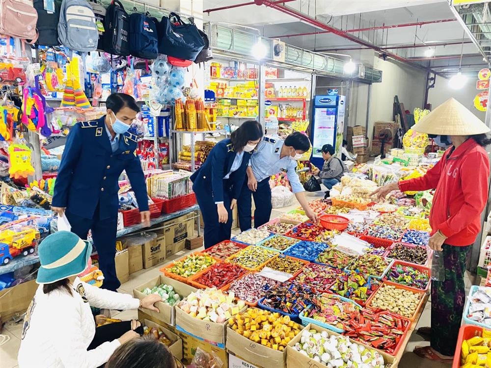Tăng cường kiểm tra kiểm soát thị trường Tết Nguyên đán Quý Mão 2023